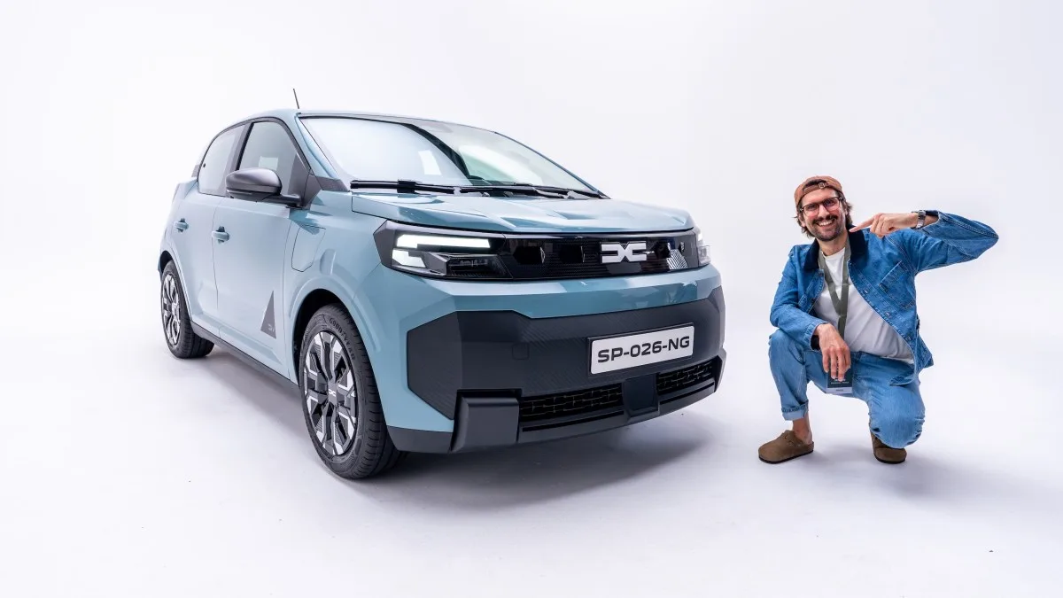 LA VOITURE ÉLECTRIQUE LA MOINS CHÈRE DE FRANCE ! JE SUIS MONTÉ À BORD DE LA NOUVELLE DACIA SPRING