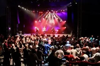 MANCHE. CE FESTIVAL DE MUSIQUES TRADITIONNELLES EST RYTHMÉ PAR LES GRANDES MARÉES