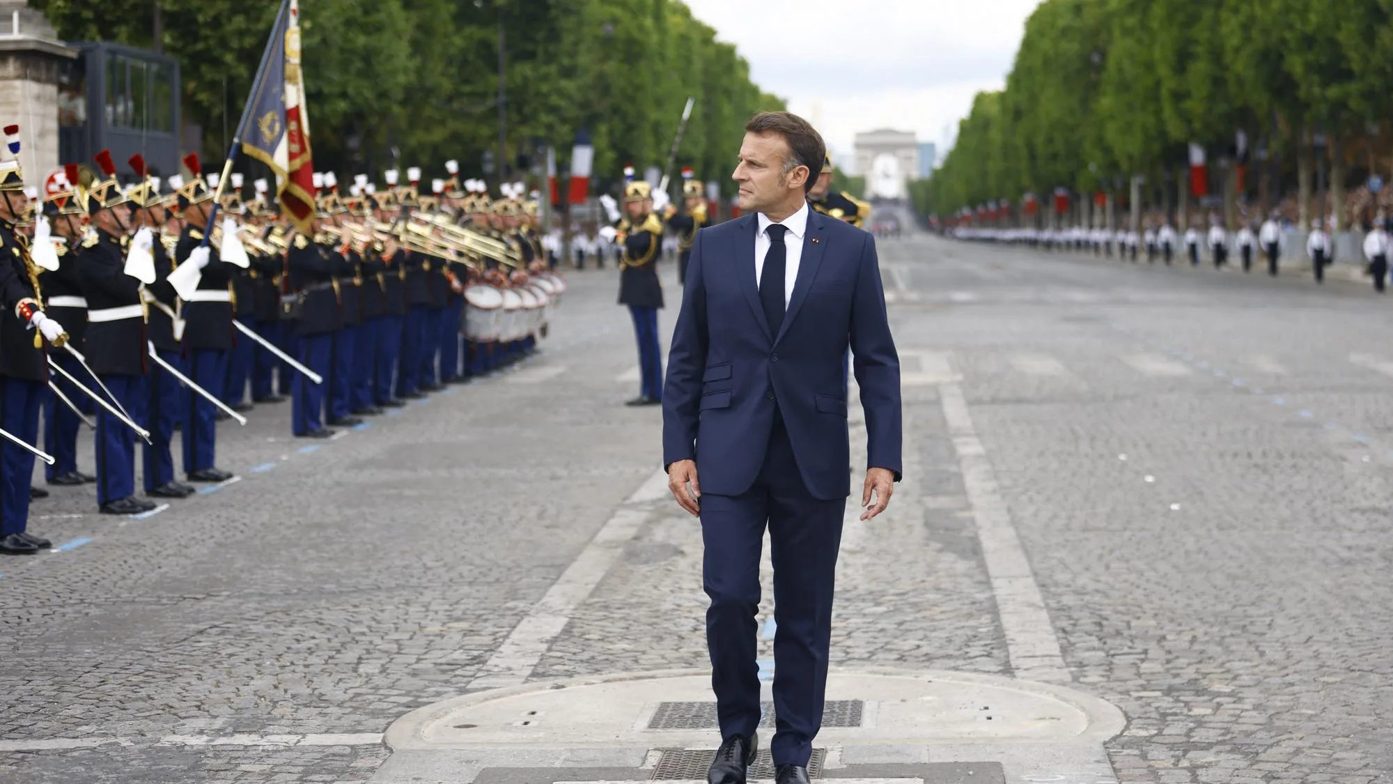 COMMENT EMMANUEL MACRON VEUT FAIRE DU DÉFILÉ DU 14-JUILLET LA VITRINE DE SES QUELQUES RÉUSSITES