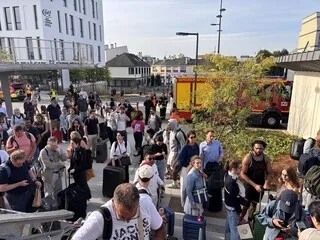 782 PERSONNES ÉVACUÉES À LA GARE DE LAVAL APRÈS UN DÉPART DE FEU DANS UN TGV EN DIRECTION DE LA BRETAGNE