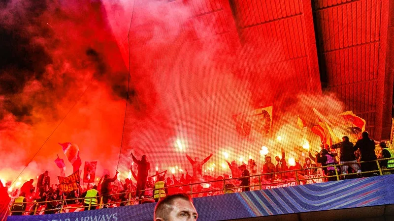 LILLE-LENS: LES SUPPORTERS SANG ET OR INTERDITS DE DÉPLACEMENT… PAR LEUR PROPRE CLUB