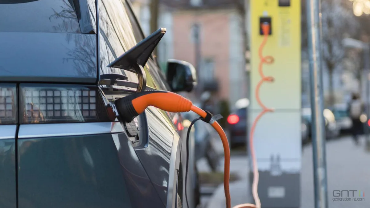 LES BATTERIES DE VOITURES ÉLECTRIQUES DURENT BIEN PLUS LONGTEMPS QUE VOUS NE LE PENSEZ